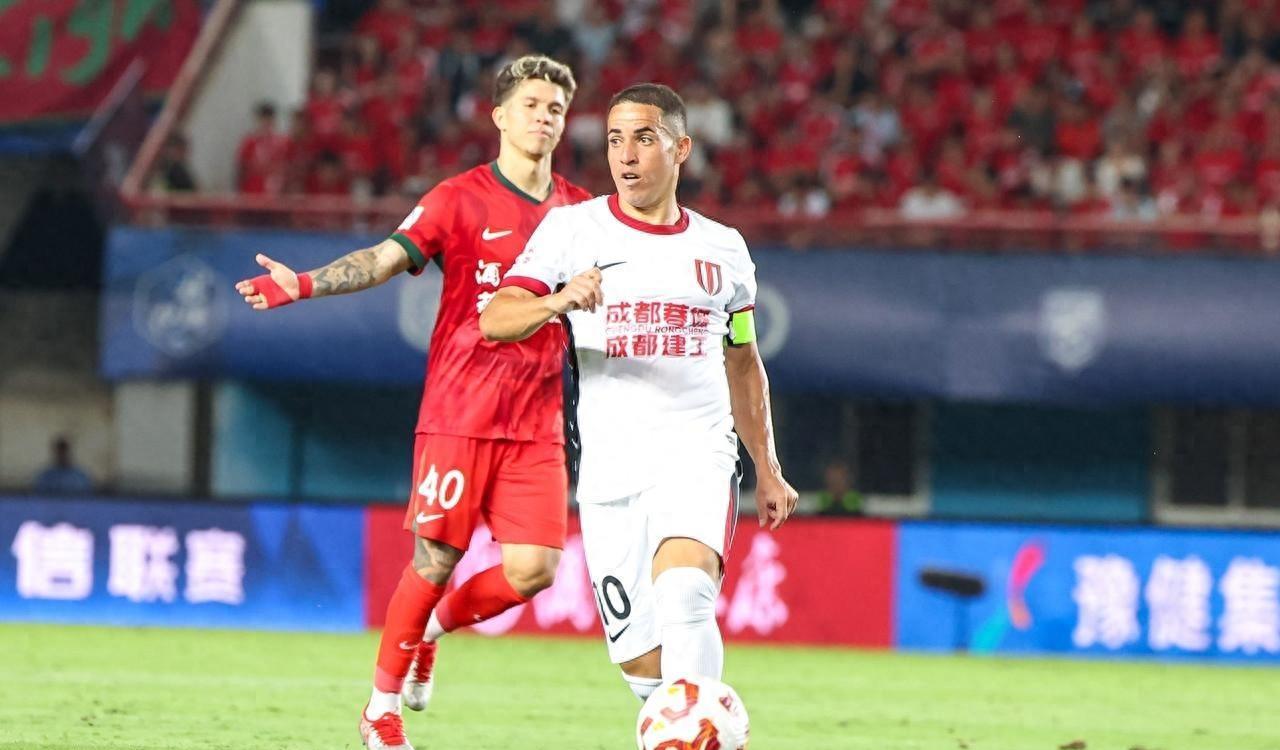 现不对劲, 慕洛已经两